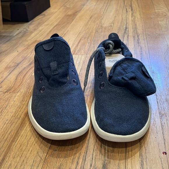 SOLD AllBirds Blue Wool runners - Picture 3 of 3